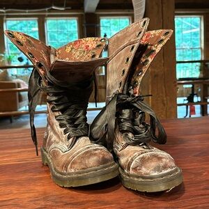Dr. Martens boots. AirWair. Size US 9